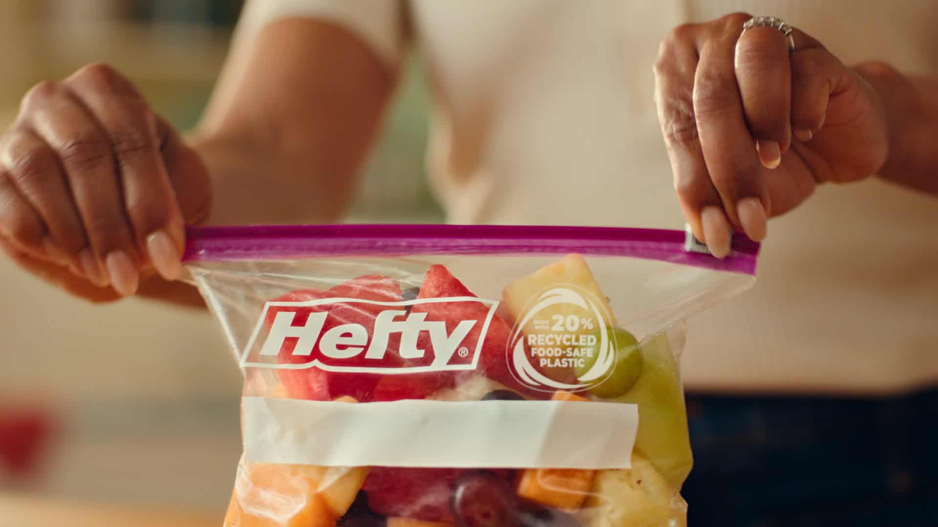 HeftySliders_Seal_It_Sustainable.1246