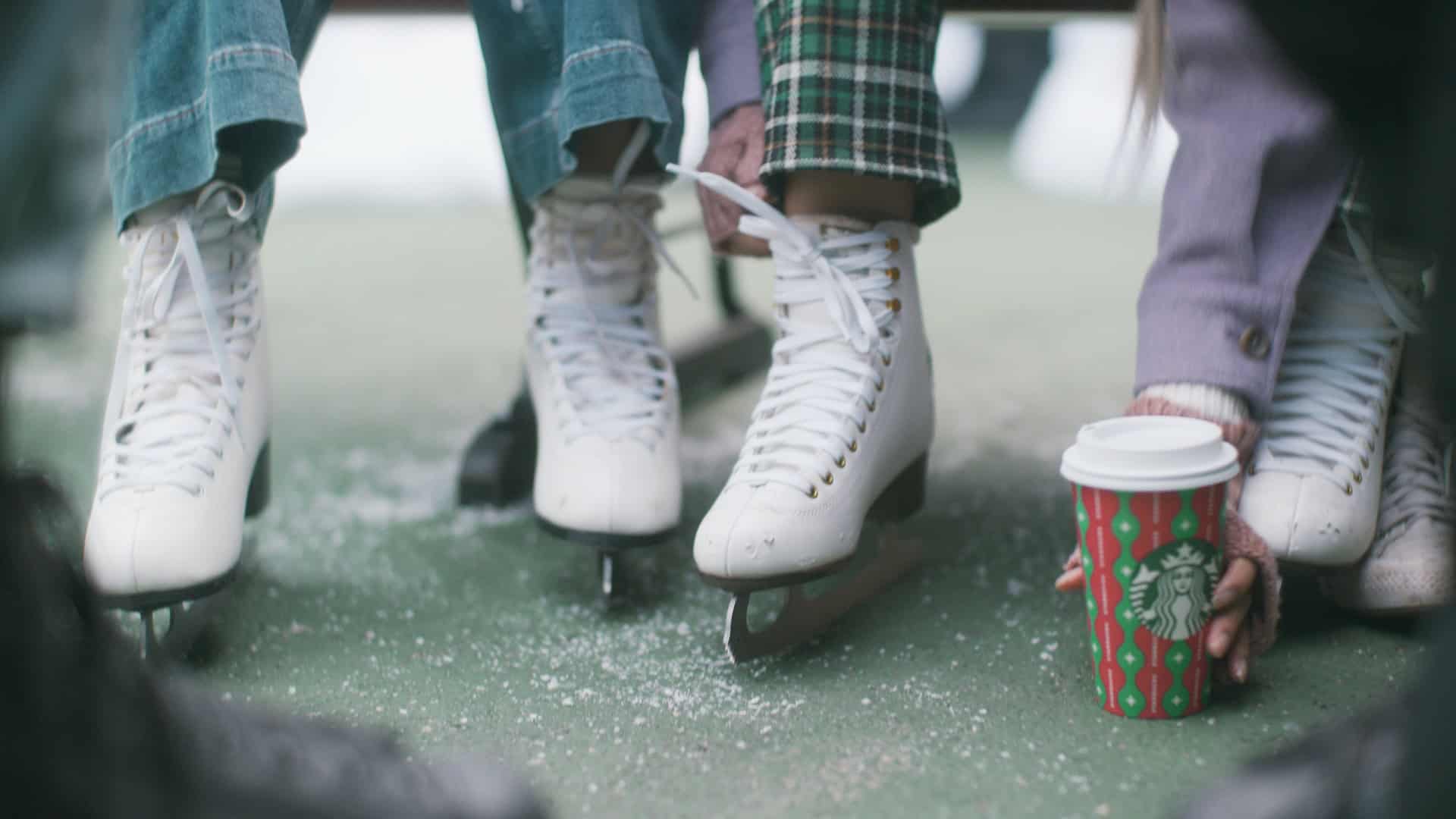 VSBX2148000H_HolidayFY23_Skate Break_ENG_SHARETHECHEER_15_16x9_Master.1174